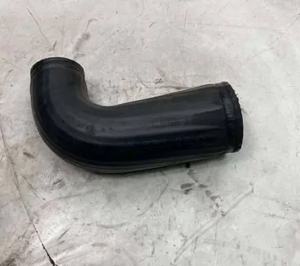 Volvo XC70 Intercooler hose/pipe 08699419