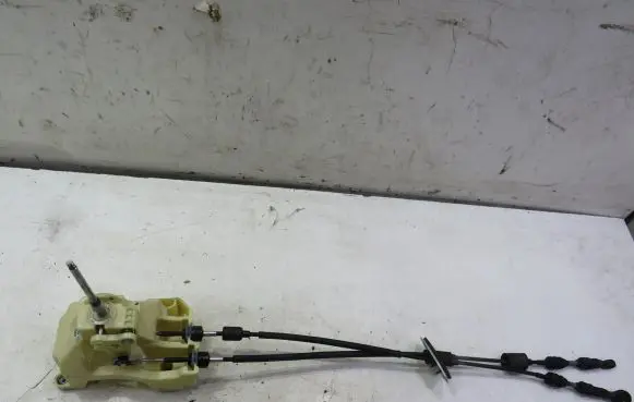 KIA Carens III Gear selector/shifter in gearbox 