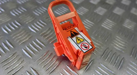 Toyota Prius+ (ZVW40) Fuse G383448010