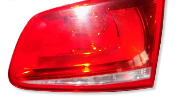 Volkswagen Touareg II Tailgate rear/tail lights 7P6945094A