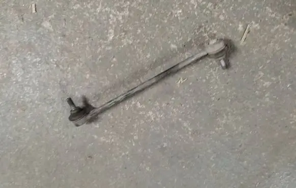 Alfa Romeo Giulietta Front anti-roll bar/stabilizer link 