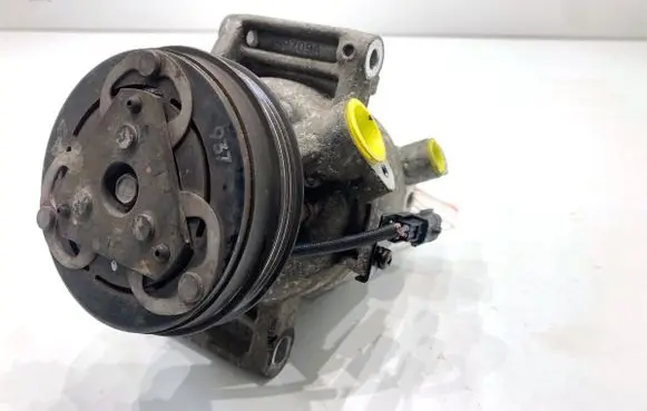 Dacia Logan II Air conditioning (A/C) compressor (pump) 926000287R