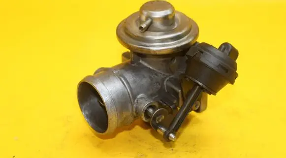 Mercedes-Benz Sprinter W901 W902 W903 W904 EGR valve 074129637B