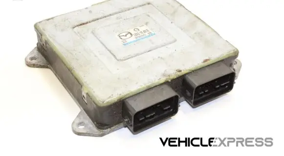 Mazda 5 Engine control unit/module E6T53976HS1 L82318881E