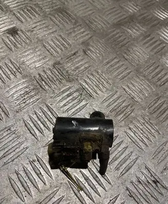 Honda CR-V Windscreen/windshield washer pump