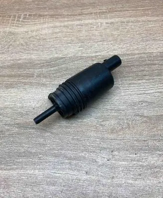 BMW 5 E60 E61 Headlight washer pump 8377612 23557610