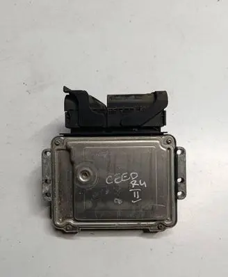 KIA Ceed Engine control unit/module 39110-2BRAR 9001120107KI