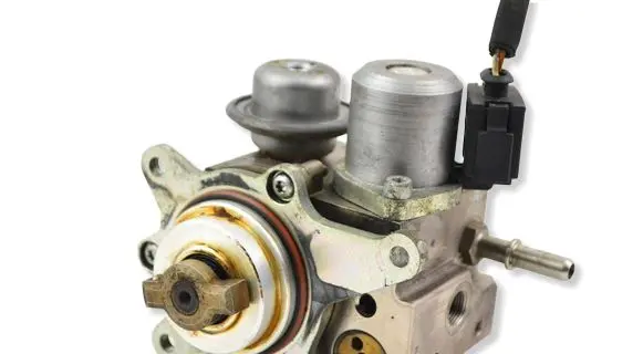 Peugeot 207 CC Fuel injection high pressure pump 758887980 2080850071