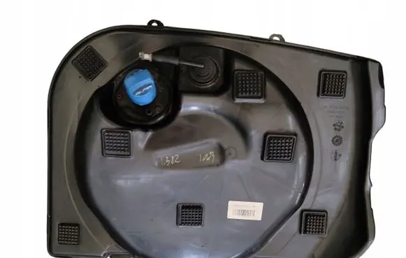 Maserati Ghibli AdBlue liquid reservoir 670031735