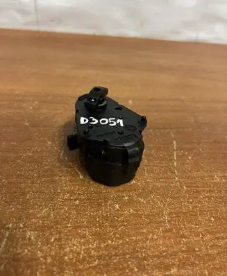 BMW 7 E65 E66 Intake manifold valve actuator/motor 6942992 D3051