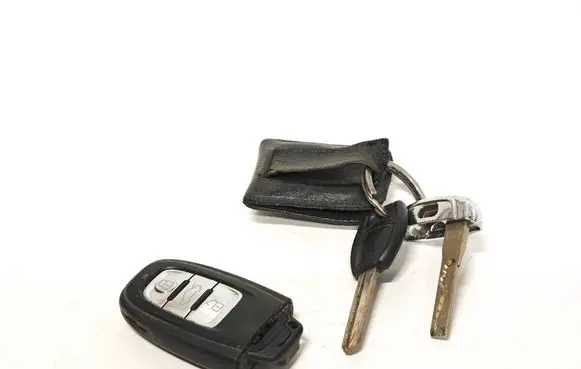 Audi A4 S4 B8 8K Ignition key/card 8T0959754D 8T0959754