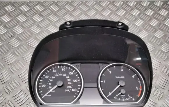 BMW 1 E81 E87 Speedometer (instrument cluster) 9187331 IK9187331017