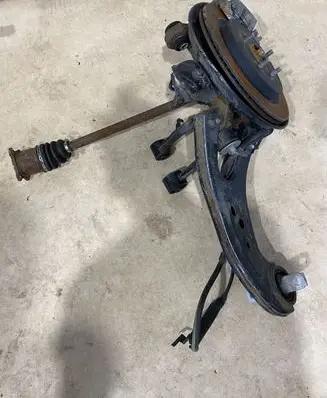 Rear wheel hub spindle/knuckle