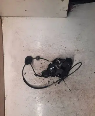 Ford Focus C-MAX Front door lock R21812AF 7443W