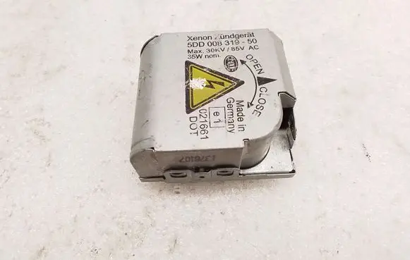 BMW X5 E53 Headlight ballast module Xenon 5DD00831950