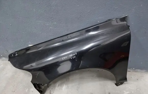 Volvo C70 Fender