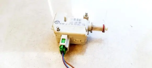 Volkswagen Phaeton Central locking motor 3B0959782A 754604