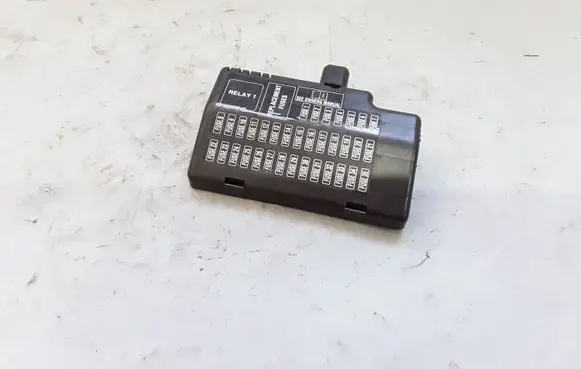 Jaguar S-Type Fuse box cover XW4T14A075A