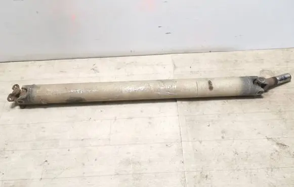 Nissan Navara D40 Rear driveshaft/prop shaft 50203991149m 373003x33c