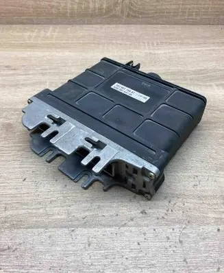 Volkswagen Golf III Gearbox control unit/module 01M927733G 5DG007651