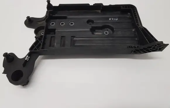 Volkswagen Golf VII Battery tray 5Q0915321 5Q0915331