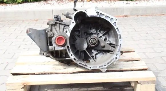 KIA Rio Manual 5 speed gearbox R61873 4300023041