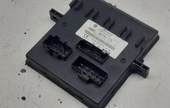 Audi Q7 4L Comfort/convenience module 4F0907279 4F0910279K