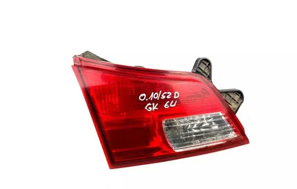 Subaru Outback Tailgate rear/tail lights
