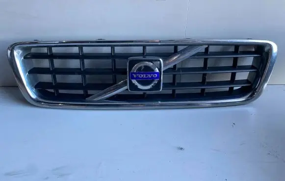 Volvo S60 Front bumper upper radiator grill 30698617 9198690E 98690E