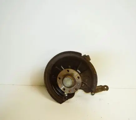 Volkswagen Golf VII Rear wheel hub