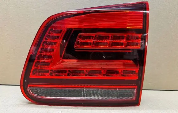 Volkswagen Tiguan Rear/tail lights 5N0945308A