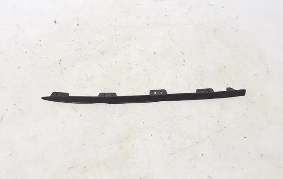 Front bumper splitter molding