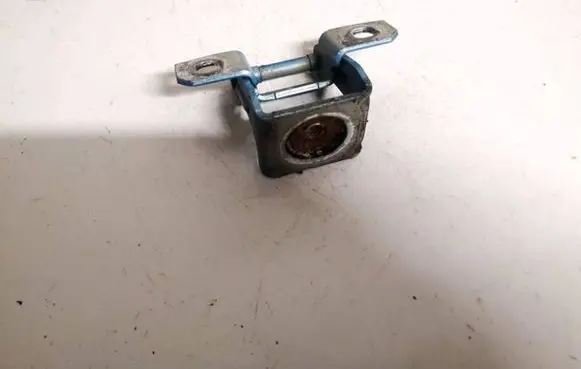 Ford Ka Tailgate/trunk/boot hinge c442