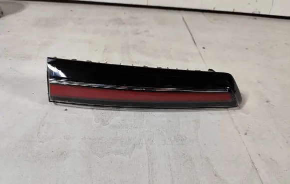 Opel Mokka B Tailgate rear/tail lights 9833944580 05092022 2SAA14A9502AH