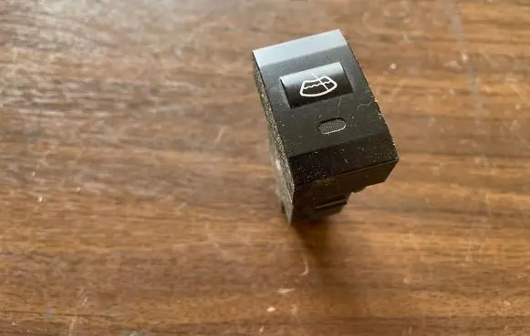 KIA Sorento Windscreen/window heater switch 864W03000