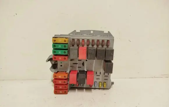 Fiat Bravo Fuse module