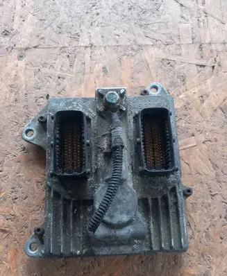 Opel Zafira B Engine control unit/module 55353843 5WK91103 5100608531