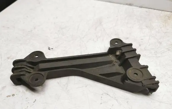 Audi A6 S6 C5 4B Front bumper mounting bracket 4A0807284A