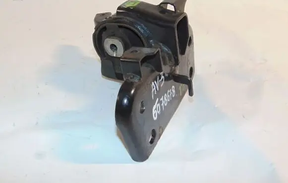 Toyota Avensis T270 Engine mount bracket 123720X010