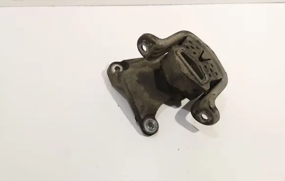 Volkswagen Transporter - Caravelle T5 Engine mount bracket