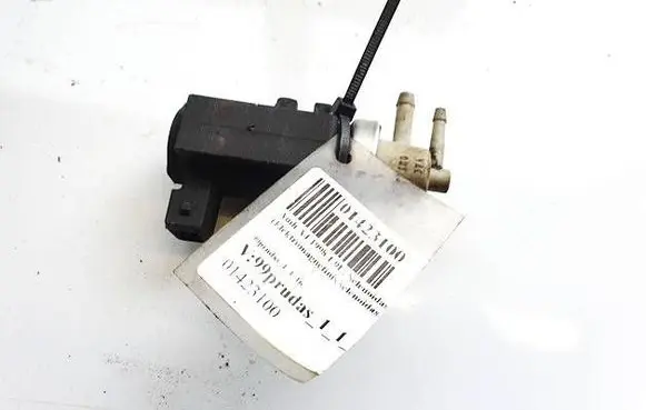Audi A4 S4 B5 8D Turbo solenoid valve 1h0906627
