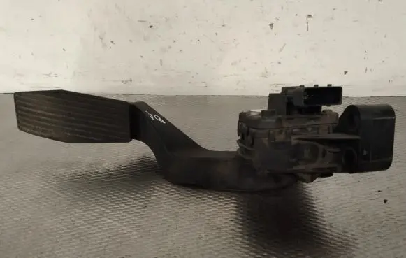 Opel Zafira A Accelerator throttle pedal 9202341 6PV00811400
