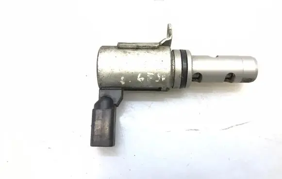 Volkswagen Golf V Camshaft vanos timing valve 03C986455