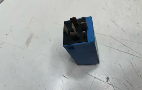 BMW 5 E39 Other relay 6135 1383417