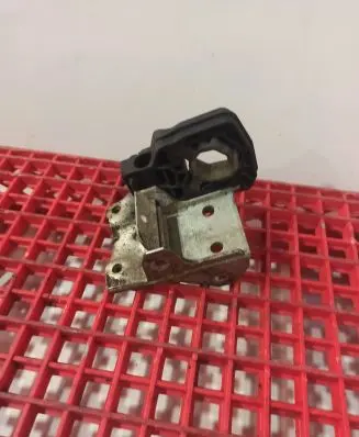 BMW 5 F10 F11 Radiator mount bracket 7186513 7207151 7211161