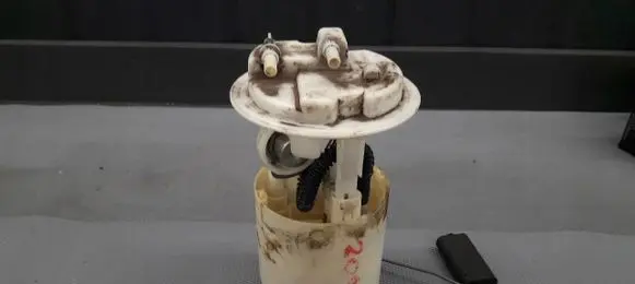 Peugeot 206+ In-tank fuel pump 9633294680