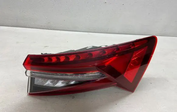 Skoda Kodiaq Rear/tail lights 565945208B 0022335004 08112021