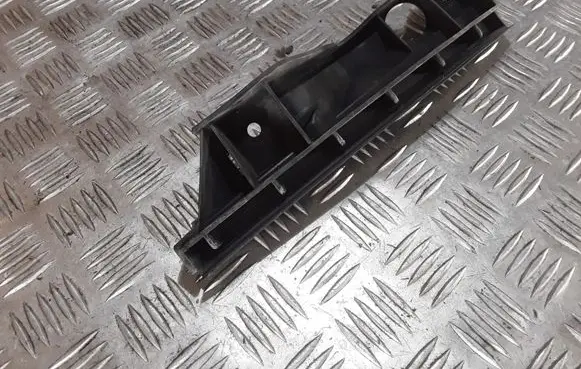 Volkswagen Touran I Front bumper mounting bracket 1T0807890A