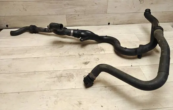 BMW 5 E60 E61 Engine coolant pipe/hose 11537780001
