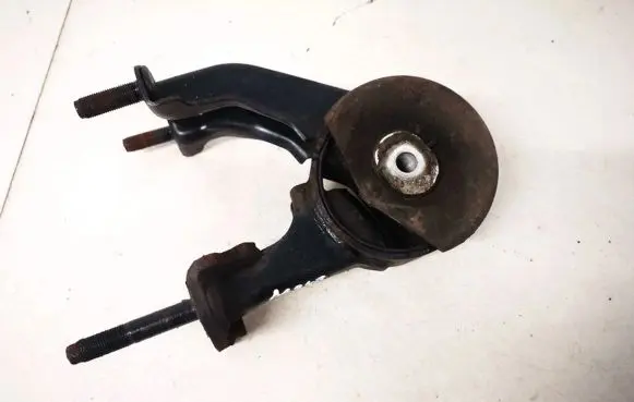 Toyota Avensis T250 Engine mount bracket 123710r040 12371-0r040